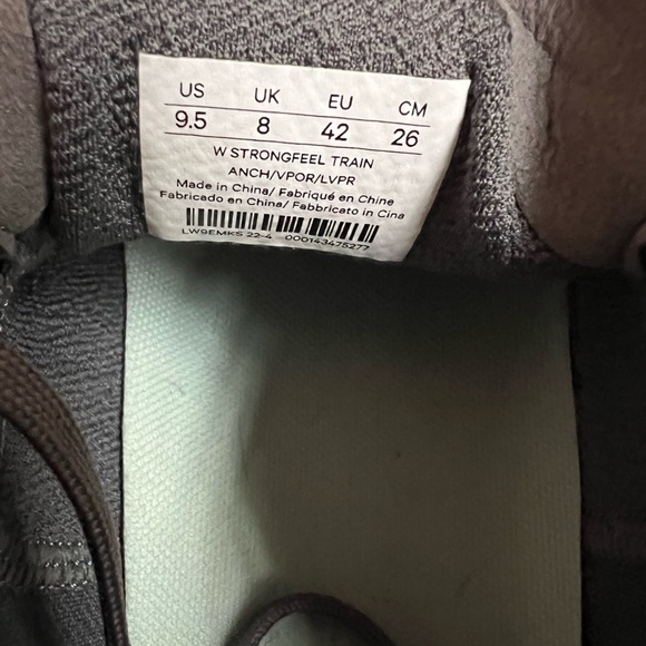 NWOT Women’s 9.5 Strongfeel Trainers - Picture 3 of 5